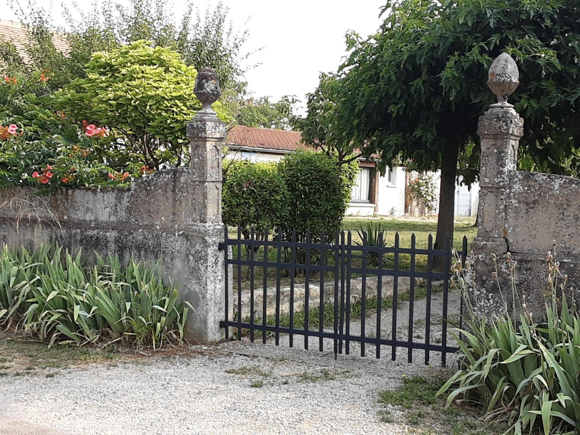 Les Annexes Villa Verdun-sur-le-Doubs Luaran gambar